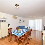 Appartement Mirela *
