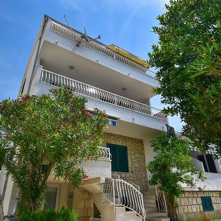 Mirela Apartmán *