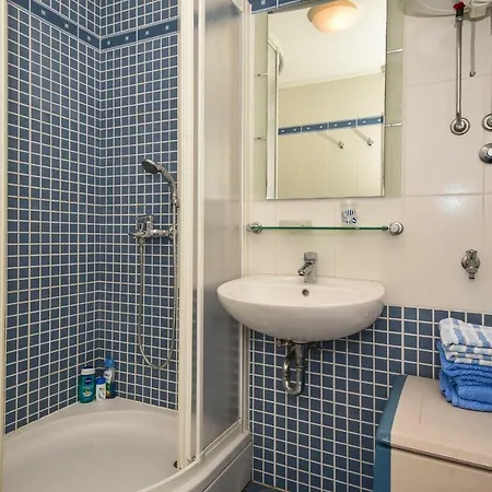 Mirela Apartment *